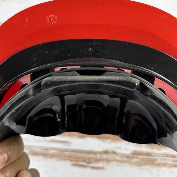 Super Nintendo World Universal Studios Hollywood MARIO KART Ride Visor Cap Ruber - Picture 5 of 6